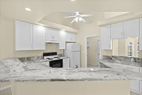 241 Se Starfish Port Saint Lucie FL 34984