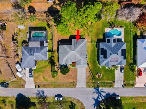 241 Se Starfish Port Saint Lucie FL 34984