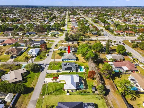 241 Se Starfish Port Saint Lucie FL 34984