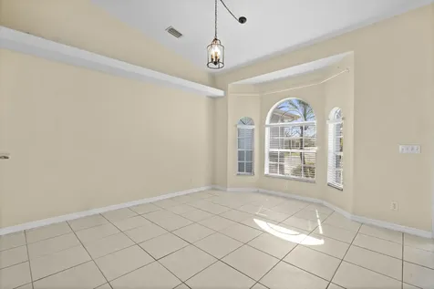 241 Se Starfish Port Saint Lucie FL 34984