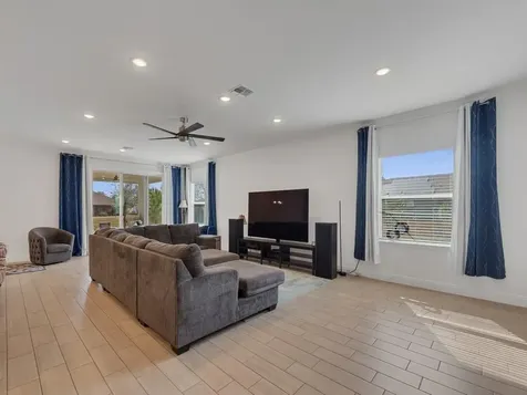 5216 Nw Iredell Street Port Saint Lucie FL 34986