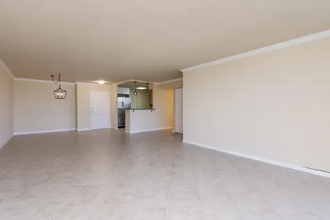 1000 Spanish River Road Boca Raton FL 33432