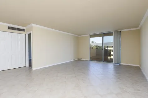 1000 Spanish River Road Boca Raton FL 33432