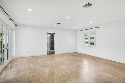 1103 Nw 6th Avenue Delray Beach FL 33444