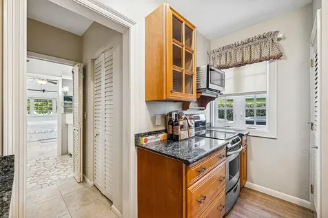 1103 Nw 6th Avenue Delray Beach FL 33444