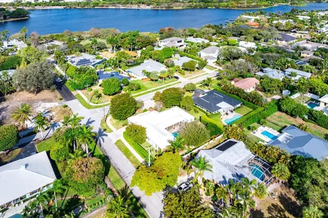1103 Nw 6th Avenue Delray Beach FL 33444