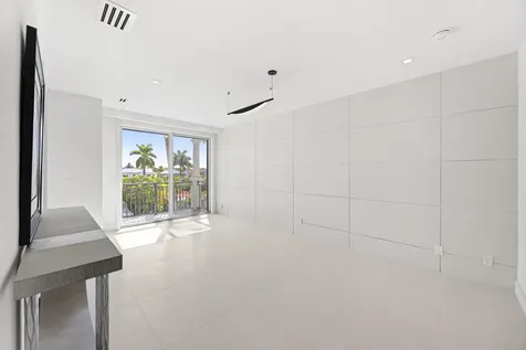 3055 Waterside Circle Boynton Beach FL 33435