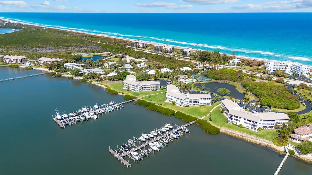 2370 Ne Ocean Boulevard Stuart FL 34996