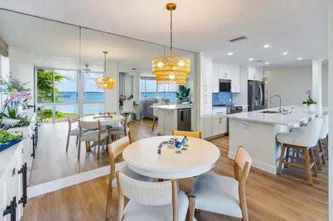 2370 Ne Ocean Boulevard Stuart FL 34996