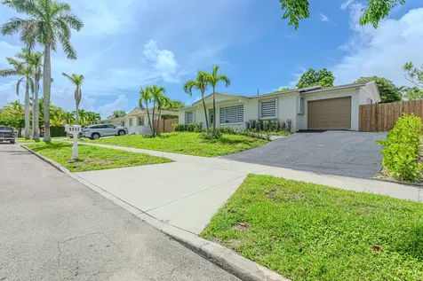 1717 16th Court Lake Worth Beach FL 33460