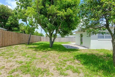 1717 16th Court Lake Worth Beach FL 33460