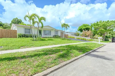 1717 16th Court Lake Worth Beach FL 33460