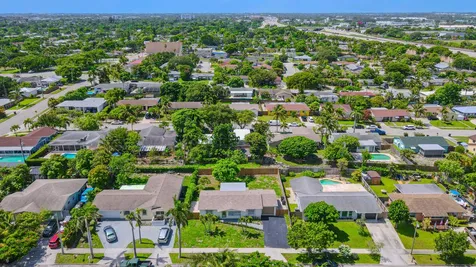 1717 16th Court Lake Worth Beach FL 33460