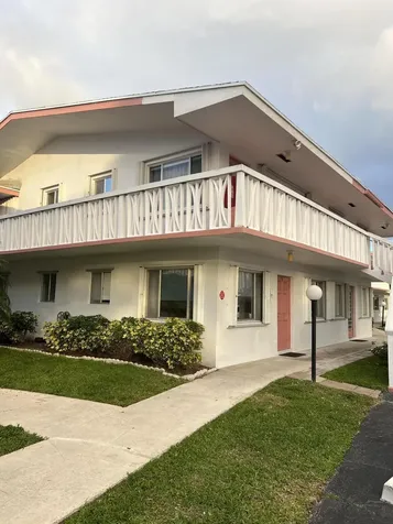 2286 Lake Osborne Drive Lake Worth Beach FL 33461