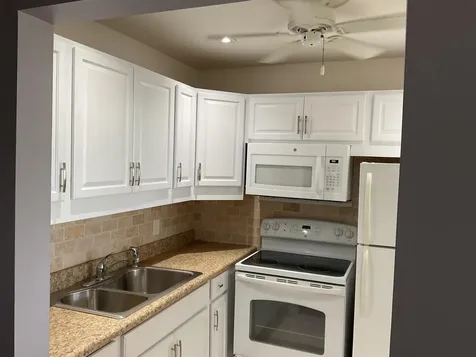 231 Berkshire K West Palm Beach FL 33417