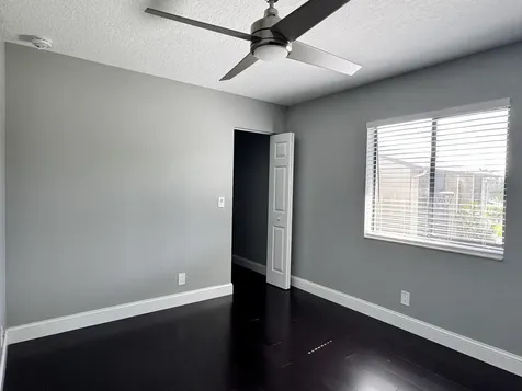 516 Shady Pine Way Greenacres FL 33415