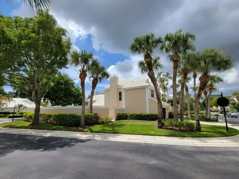 33 Selby Lane Palm Beach Gardens FL 33418