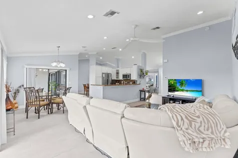 5637 Egret Isle Trail Lake Worth FL 33467