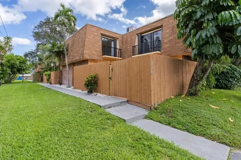 226 Alemeda Drive Palm Springs FL 33461
