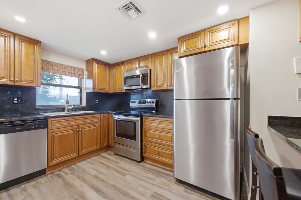 1981 W Woolbright Road Boynton Beach FL 33426
