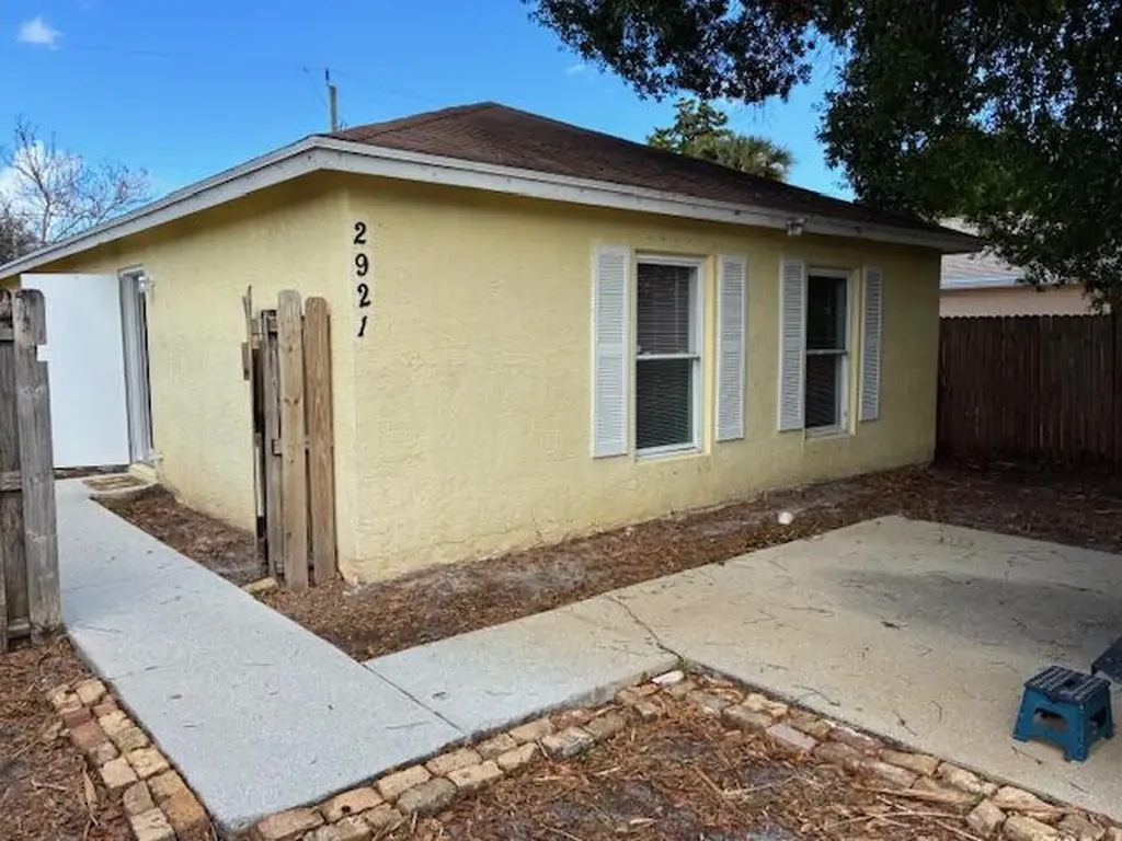 2921 Saranac Avenue West Palm Beach FL 33409