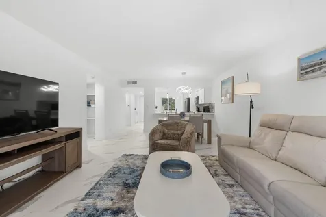 6936 Huntington Lane Delray Beach FL 33446