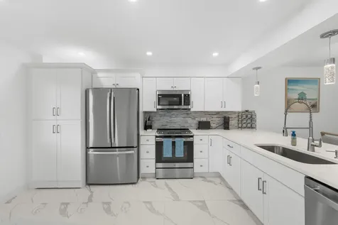 6936 Huntington Lane Delray Beach FL 33446
