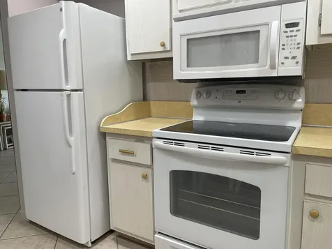 506 Davis Road Palm Springs FL 33461