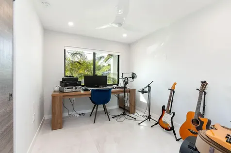 2200 Ne 15th Terrace Wilton Manors FL 33305
