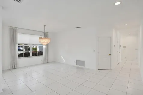 807 Coventry Street Boca Raton FL 33487