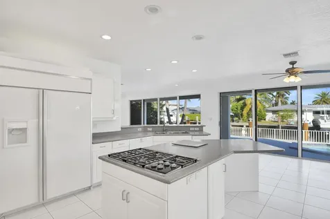 807 Coventry Street Boca Raton FL 33487