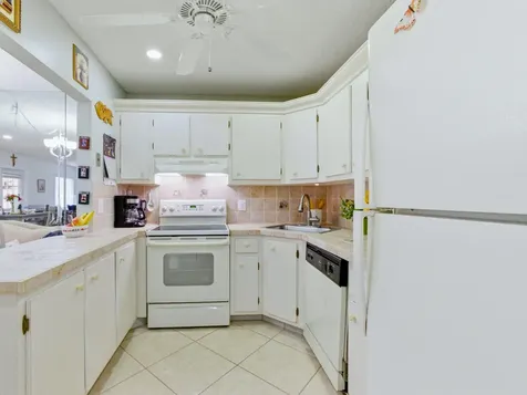 331 Knotty Pine Circle Greenacres FL 33463