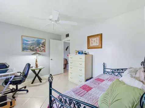 331 Knotty Pine Circle Greenacres FL 33463