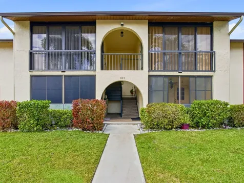 331 Knotty Pine Circle Greenacres FL 33463