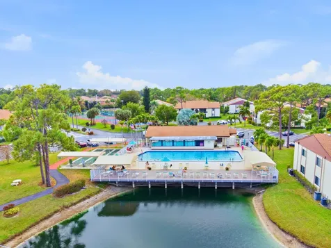331 Knotty Pine Circle Greenacres FL 33463