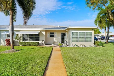 201 Country Lane Boynton Beach FL 33435