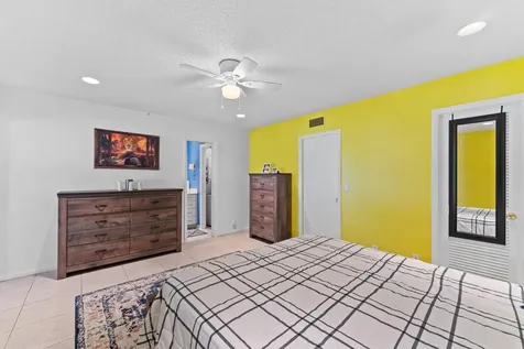201 Country Lane Boynton Beach FL 33435