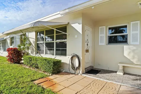 201 Country Lane Boynton Beach FL 33435