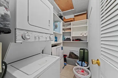 201 Country Lane Boynton Beach FL 33435