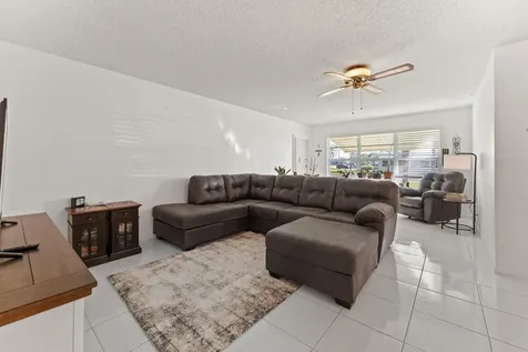 201 Country Lane Boynton Beach FL 33435