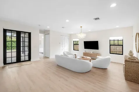 7606 S Olive Avenue West Palm Beach FL 33405