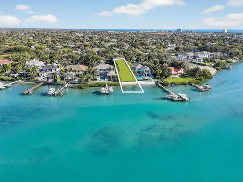 114 W Riverside Drive Jupiter FL 33469