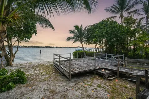 114 W Riverside Drive Jupiter FL 33469