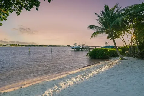 114 W Riverside Drive Jupiter FL 33469