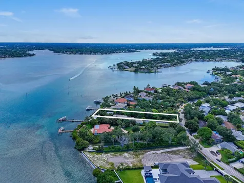 114 W Riverside Drive Jupiter FL 33469