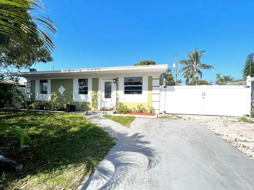 67 Tortuga Road Palm Springs FL 33461