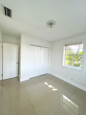 67 Tortuga Road Palm Springs FL 33461