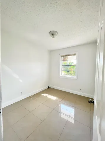 67 Tortuga Road Palm Springs FL 33461