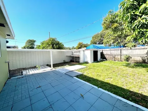 67 Tortuga Road Palm Springs FL 33461