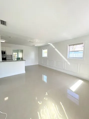 67 Tortuga Road Palm Springs FL 33461